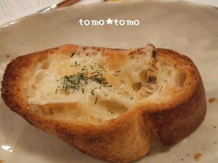 タレッチオチーズのサンド.JPG